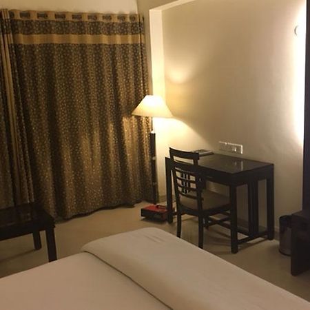 Shiva Oasis Resort Neemrana Eksteriør billede