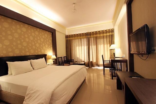 Shiva Oasis Resort Neemrana Værelse billede